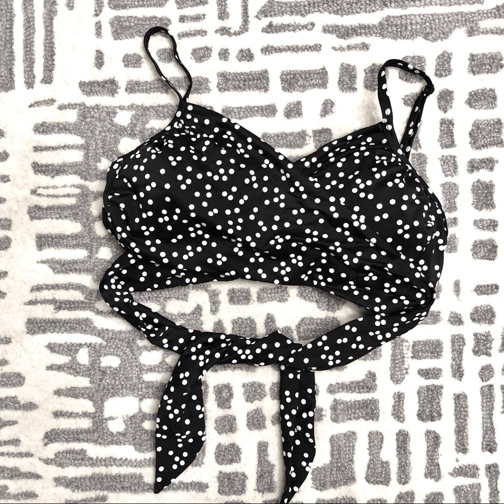 Venus Criss Cross swimsuit Top